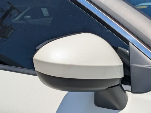Used 2023 Nissan Rogue SV FWD image 12