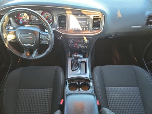 Used 2021 Dodge Charger GT w/ Blacktop Package image 9
