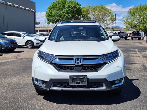 Used 2018 Honda CR-V Touring image 2