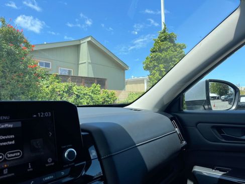 Used 2025 Nissan Pathfinder SV FWD image 38