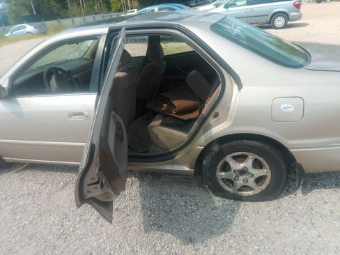 Used 1998 Toyota Camry LE FWD image 24