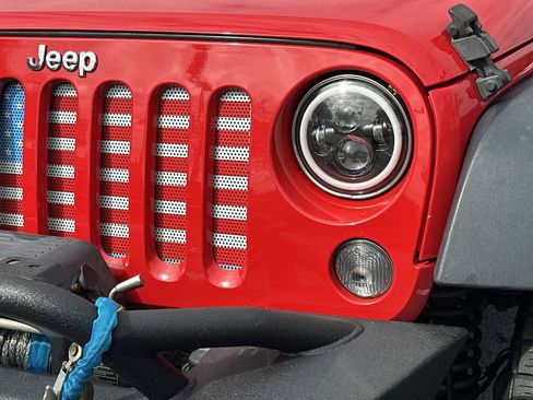 Used 2017 Jeep Wrangler Unlimited Sport image 11