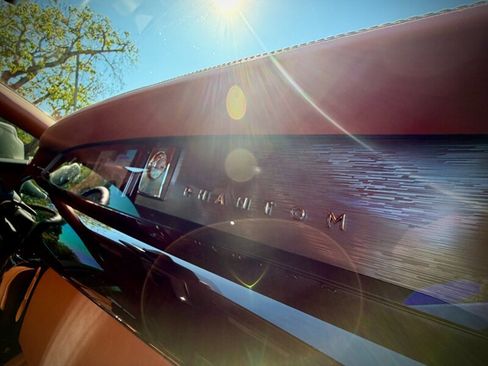 Used 2018 Rolls-Royce Phantom Sedan image 36