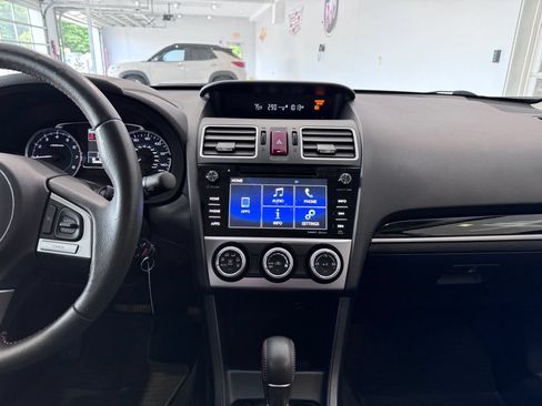 Used 2017 Subaru Crosstrek 2.0i Limited AWD/4WD image 17