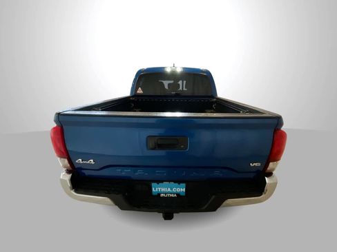Used 2018 Toyota Tacoma SR5 image 7