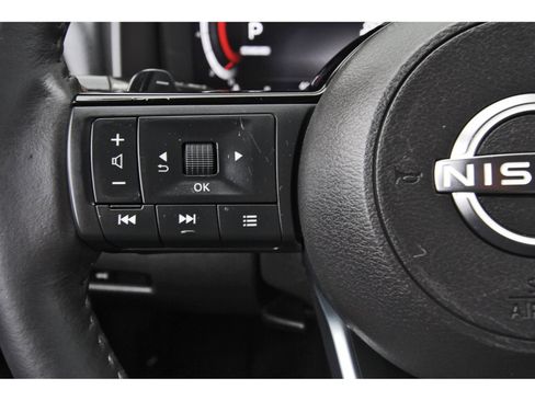 Used 2023 Nissan Rogue Platinum w/ Platinum Premium Package FWD image 18