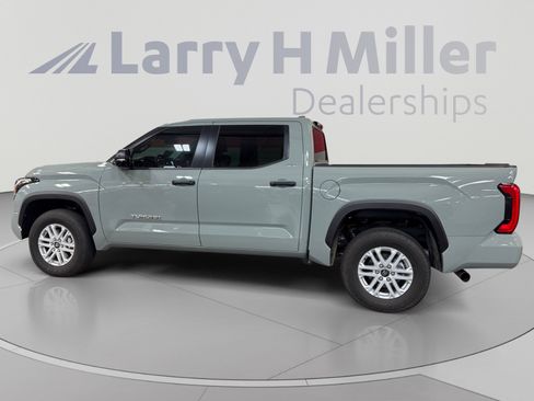 Used 2026 Toyota Tundra SR5 w/ SR5 Convenience Package AWD/4WD image 2