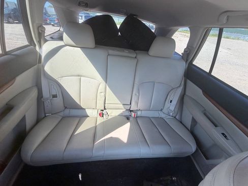 Used 2013 Subaru Outback 2.5i Limited w/ Moonroof Pkg AWD/4WD image 28