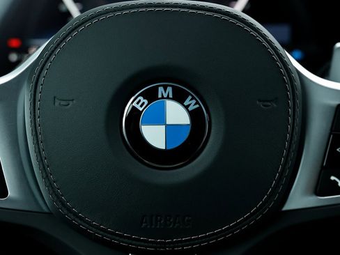 New 2026 BMW X5 xDrive40i w/ Executive Package image 27