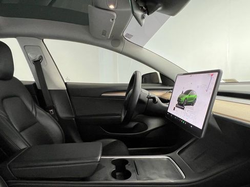 Used 2023 Tesla Model 3 Standard Range image 6