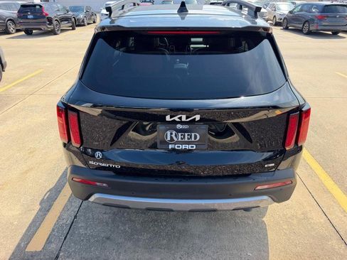 Used 2023 Kia Sorento SX Prestige AWD/4WD image 3