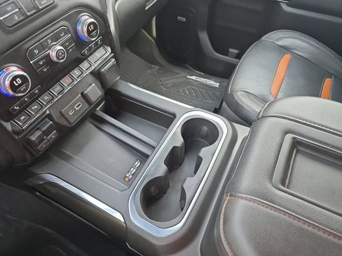 Used 2020 GMC Sierra 1500 AT4 w/ AT4 Premium Package AWD/4WD image 28