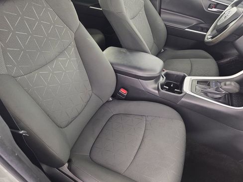 Used 2022 Toyota RAV4 XLE FWD image 35