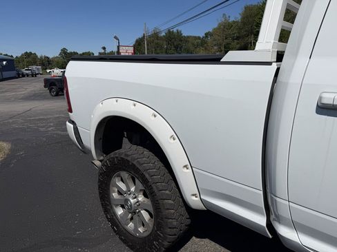 Used 2022 RAM 2500 Big Horn w/ Level A Equipment Group AWD/4WD image 17