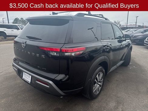 New 2026 Nissan Pathfinder SL image 8