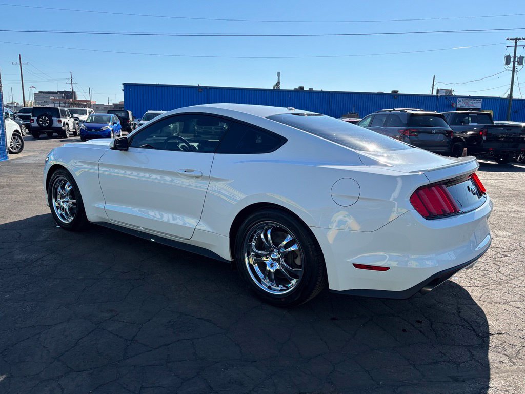Used 2015 Ford Mustang Premium RWD image 5