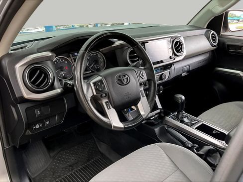 Used 2021 Toyota Tacoma SR5 AWD/4WD image 18