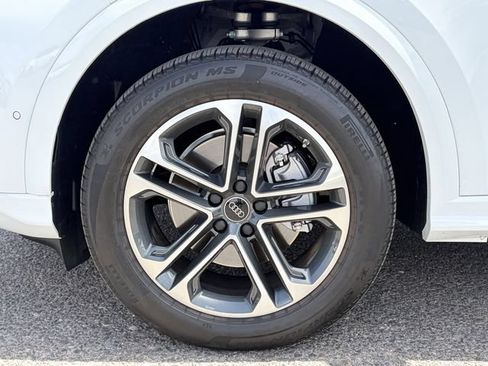Used 2025 Audi Q5 Premium Plus AWD/4WD image 10
