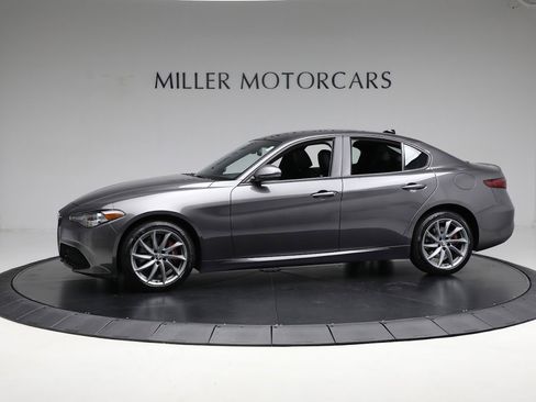 Used 2023 Alfa Romeo Giulia Sprint image 3