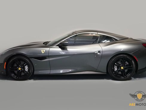 Used 2019 Ferrari Portofino image 5
