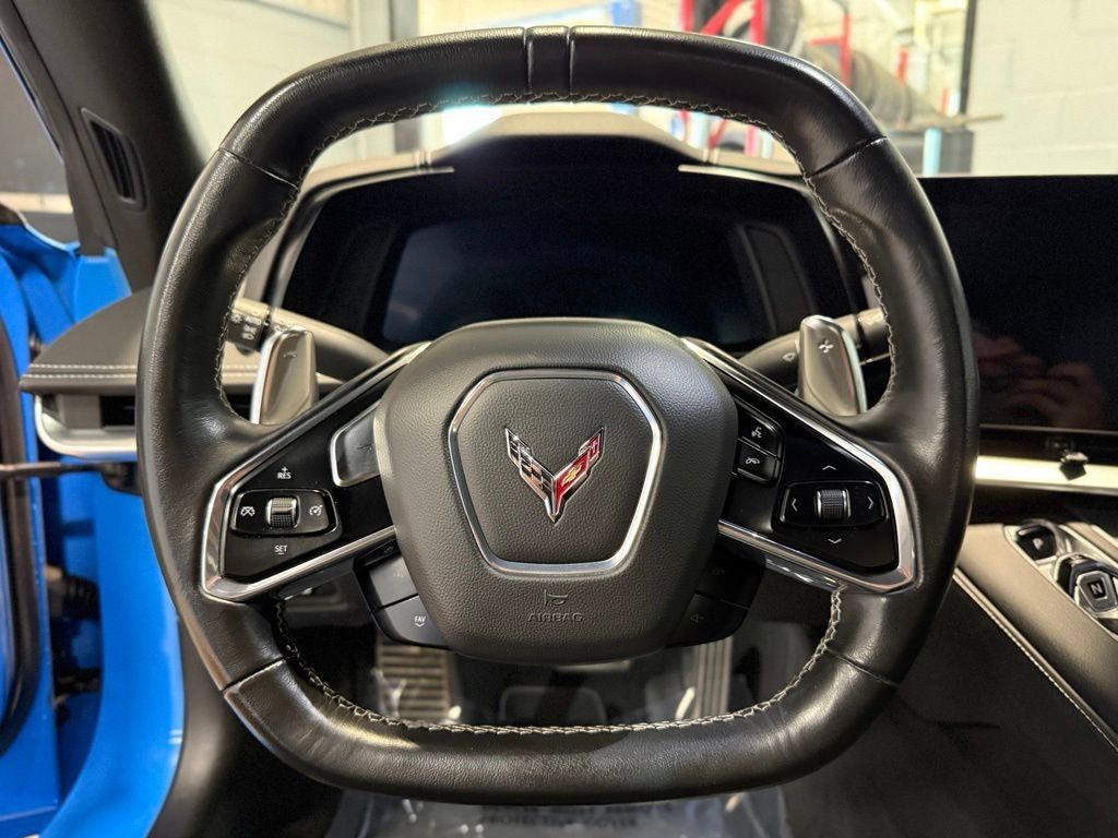 Used 2021 Chevrolet Corvette Stingray Coupe w/ Z51 Performance Package RWD image 12