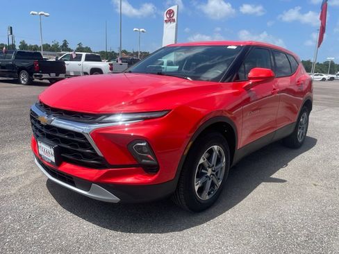 Used 2026 Chevrolet Blazer LT FWD image 4