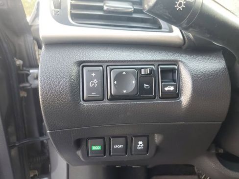 Used 2018 Nissan Sentra SV image 31