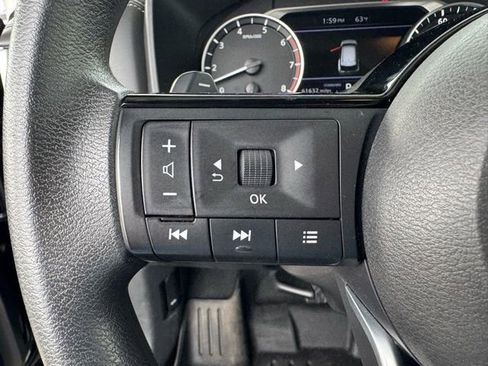 Used 2023 Nissan Rogue SV image 14