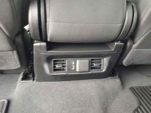 Used 2025 Chevrolet Silverado 1500 LT image 26