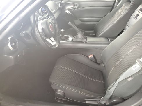 Used 2017 FIAT 124 Spider Classica image 11