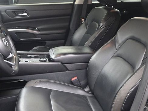 Used 2023 Nissan Pathfinder SL image 12