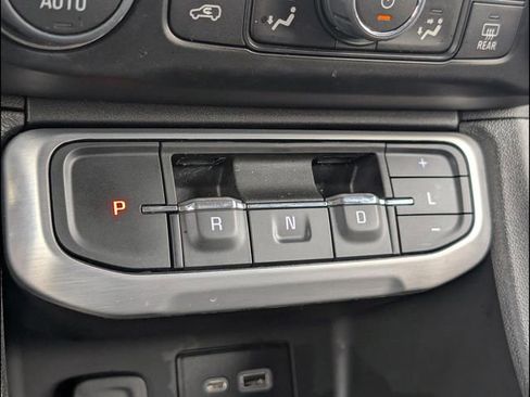 Used 2023 GMC Acadia SLE w/ Driver Convenience Package FWD image 14
