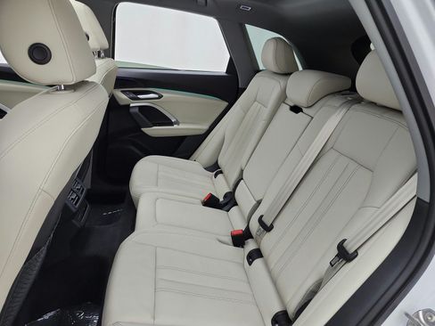 Used 2025 Audi Q5 Premium w/ Convenience Package AWD/4WD image 16
