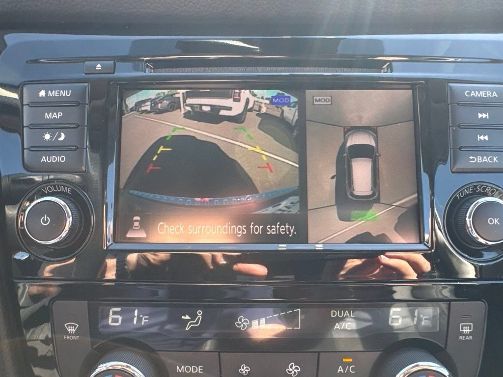 Used 2020 Nissan Rogue SL AWD/4WD image 18