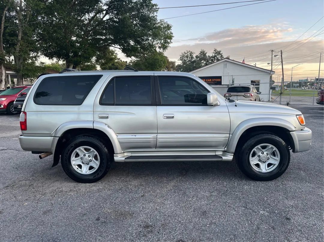 Used 2000 Toyota 4Runner Limited AWD/4WD image 4