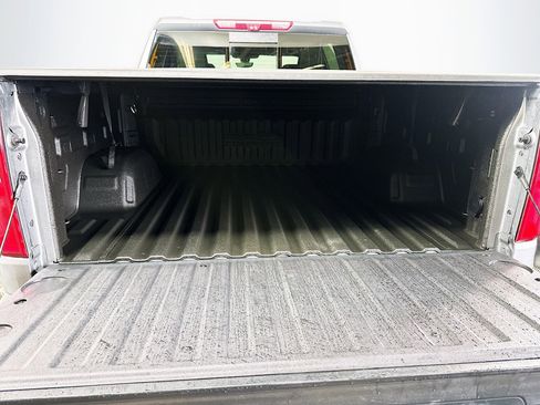 Used 2022 Chevrolet Silverado 1500 High Country w/ Technology Package image 27