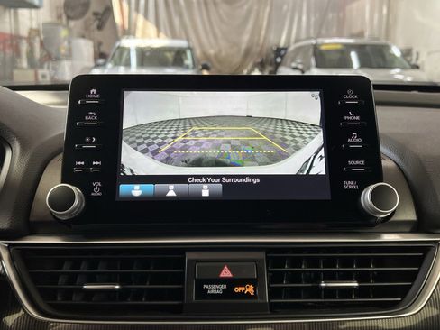 Used 2022 Honda Accord Sport image 19