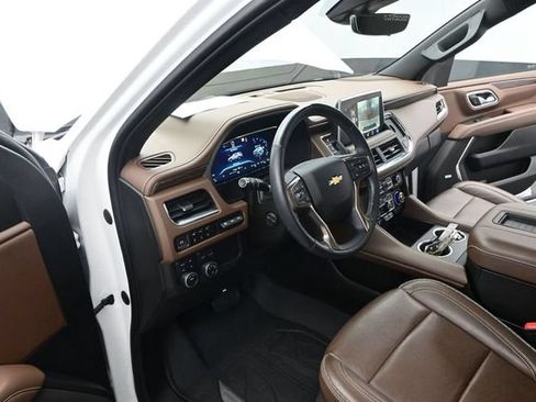 Used 2023 Chevrolet Tahoe High Country AWD/4WD image 6