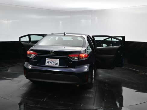 Used 2023 Toyota Corolla LE image 37