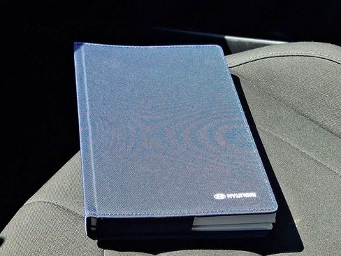 Used 2025 Hyundai Elantra Sport image 25