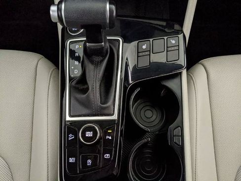 Used 2024 Kia Sportage EX FWD image 9