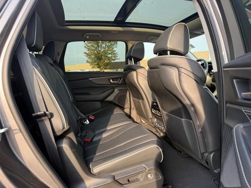 Used 2022 Acura MDX SH-AWD w/ Advance Package image 11
