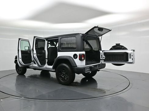 Used 2025 Jeep Wrangler Sport image 32