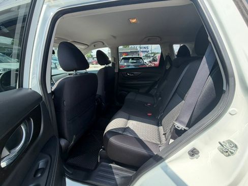 Used 2018 Nissan Rogue SV AWD/4WD image 8
