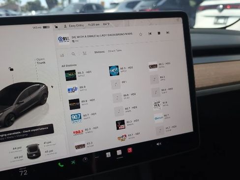 Used 2022 Tesla Model 3 Standard Range Plus image 16