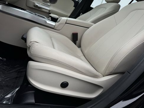 Used 2023 Mercedes-Benz GLB 250 4MATIC image 7