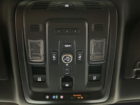 Used 2024 GMC Yukon XL Denali Ultimate AWD/4WD image 36