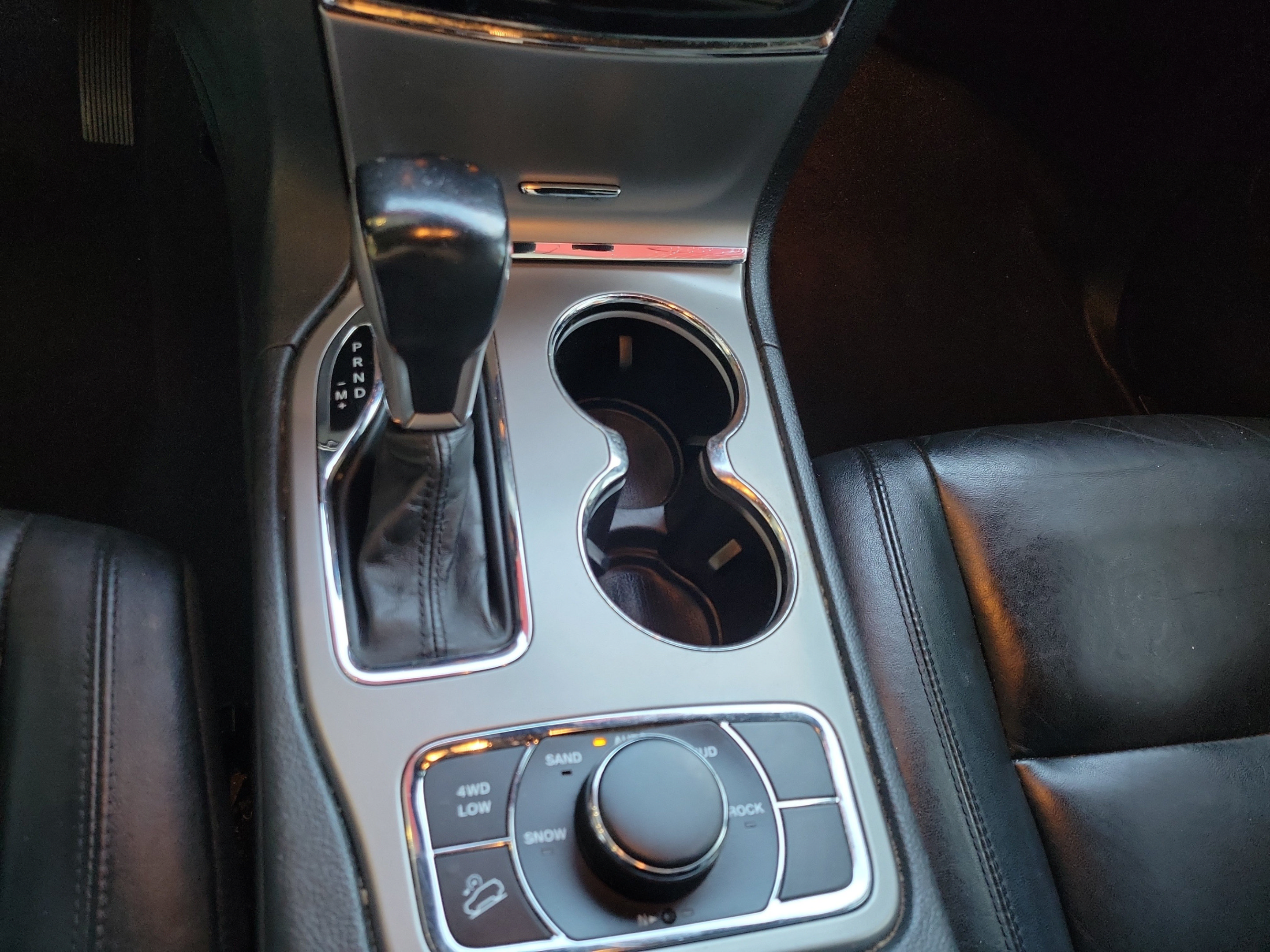 Used 2022 Jeep Grand Cherokee Limited AWD/4WD image 23