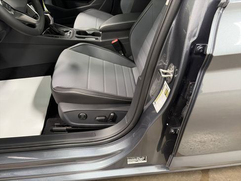 New 2026 Volkswagen Jetta SE image 14