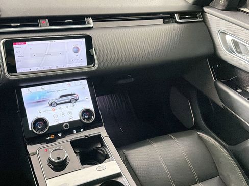 Used 2019 Land Rover Range Rover Velar R-Dynamic SE AWD/4WD image 23